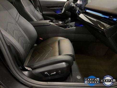 Used 2025 BMW 530i xDrive image 82