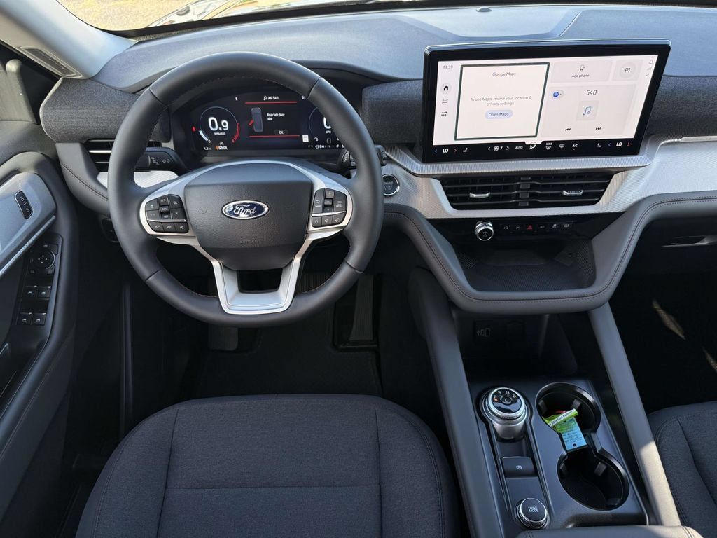 New 2026 Ford Explorer Active RWD image 4