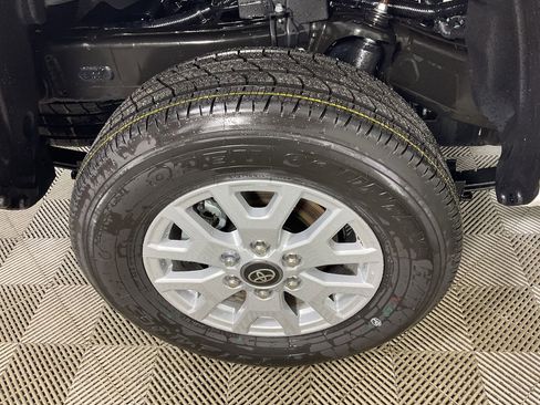 Used 2025 Toyota Tacoma SR w/ SR Upgrade Package image 9