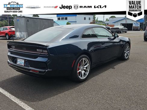 Used 2024 Dodge Charger Daytona Scat Pack w/ Plus Group AWD/4WD image 7