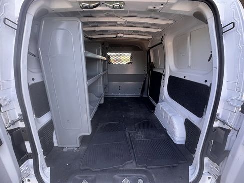 Used 2020 Nissan NV200 SV image 17