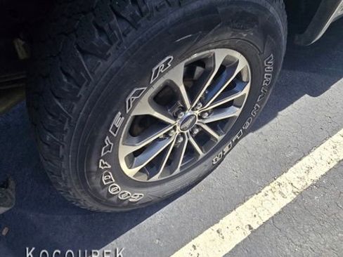 Used 2019 Ford F150 XLT w/ Equipment Group 302A Luxury image 11