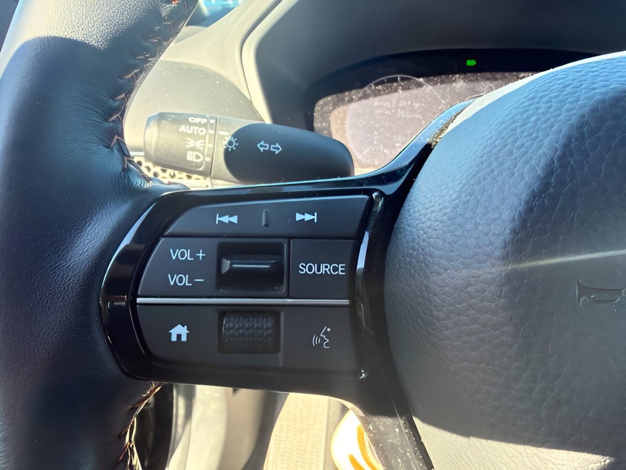 Used 2025 Honda HR-V Sport image 17