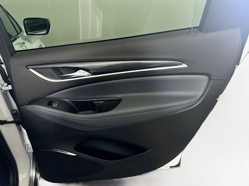 Used 2023 Buick Enclave Essence image 32