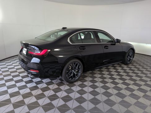 Used 2025 BMW 330i Sedan w/ Convenience Package image 7
