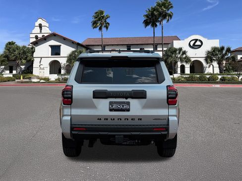 Used 2025 Toyota 4Runner TRD Off-Road Premium AWD/4WD image 3