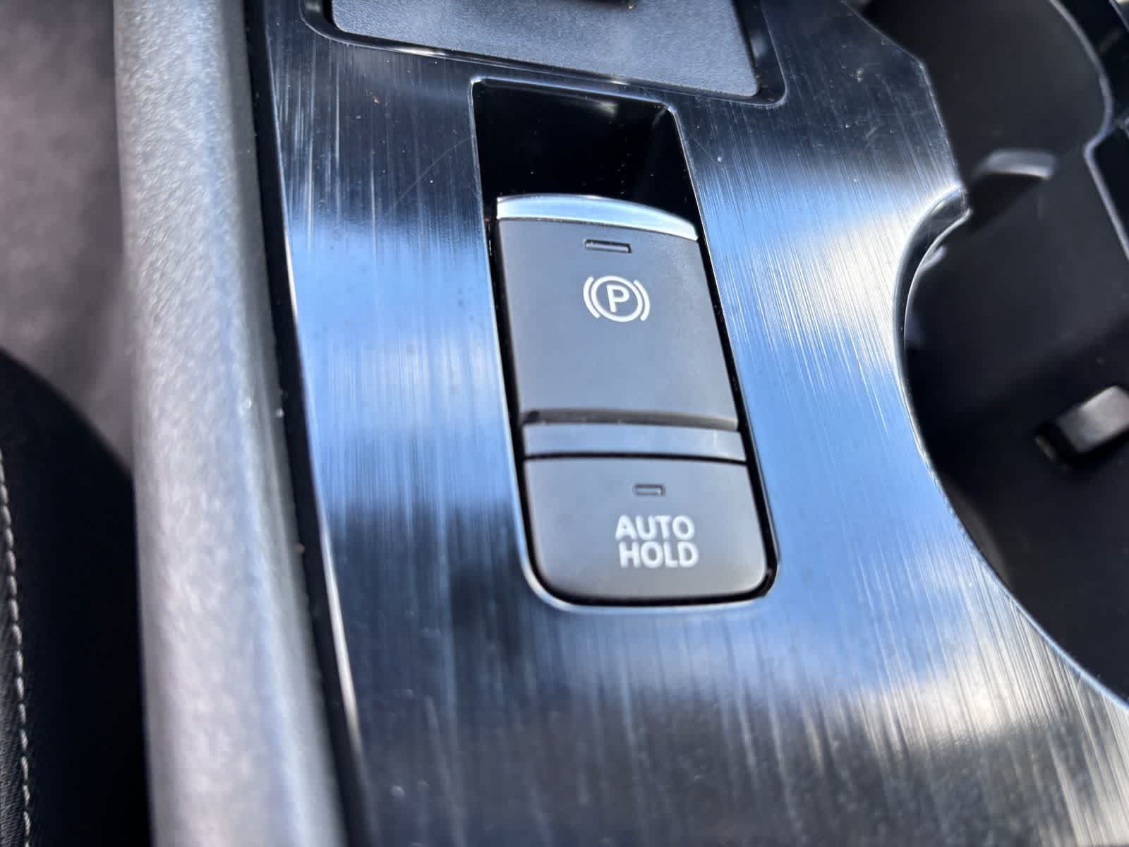 Used 2023 Nissan Rogue SV AWD/4WD image 32