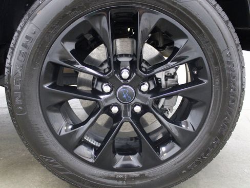 Used 2024 Jeep Wrangler Sahara 4xe image 9