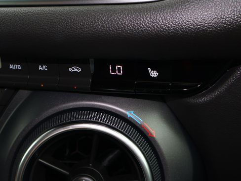 Used 2024 Chevrolet Blazer LT w/ Convenience Package image 28