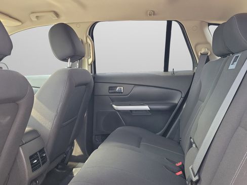 Used 2013 Ford Edge SE image 9