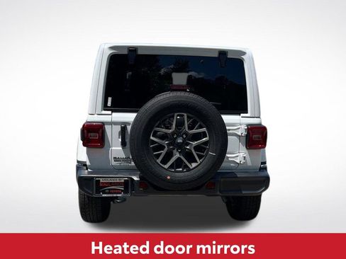 Used 2025 Jeep Wrangler Unlimited Sahara AWD/4WD image 7