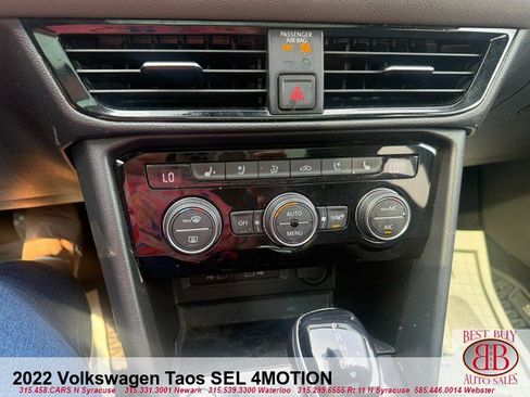 Used 2022 Volkswagen Taos SEL w/ Panoramic Sunroof Package AWD/4WD image 16