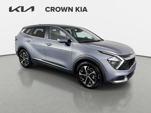 Used 2023 Kia Sportage EX FWD image 3