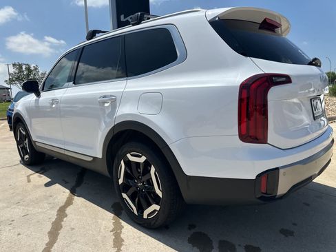 Used 2025 Kia Telluride S AWD/4WD image 18