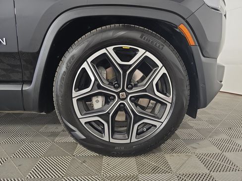 Used 2025 Rivian R1S Adventure AWD/4WD image 11