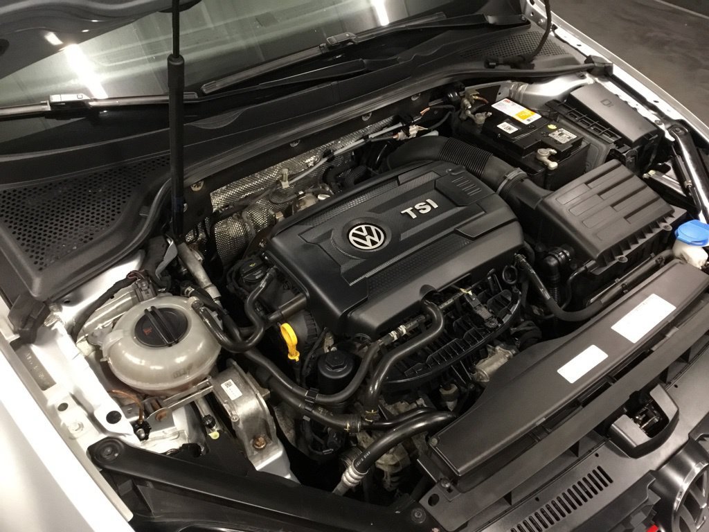 Used 2017 Volkswagen GTI SE FWD image 47