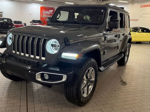 Used 2021 Jeep Wrangler Unlimited Sahara image 3