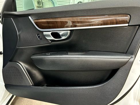 Used 2018 Volvo S90 T5 Momentum w/ Convenience Package image 25