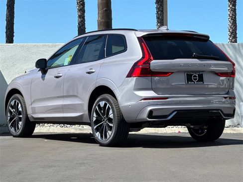 New 2026 Volvo XC60 B5 Ultra image 3