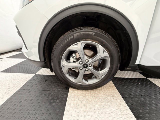 Used 2025 Ford Escape ST-Line AWD/4WD image 9