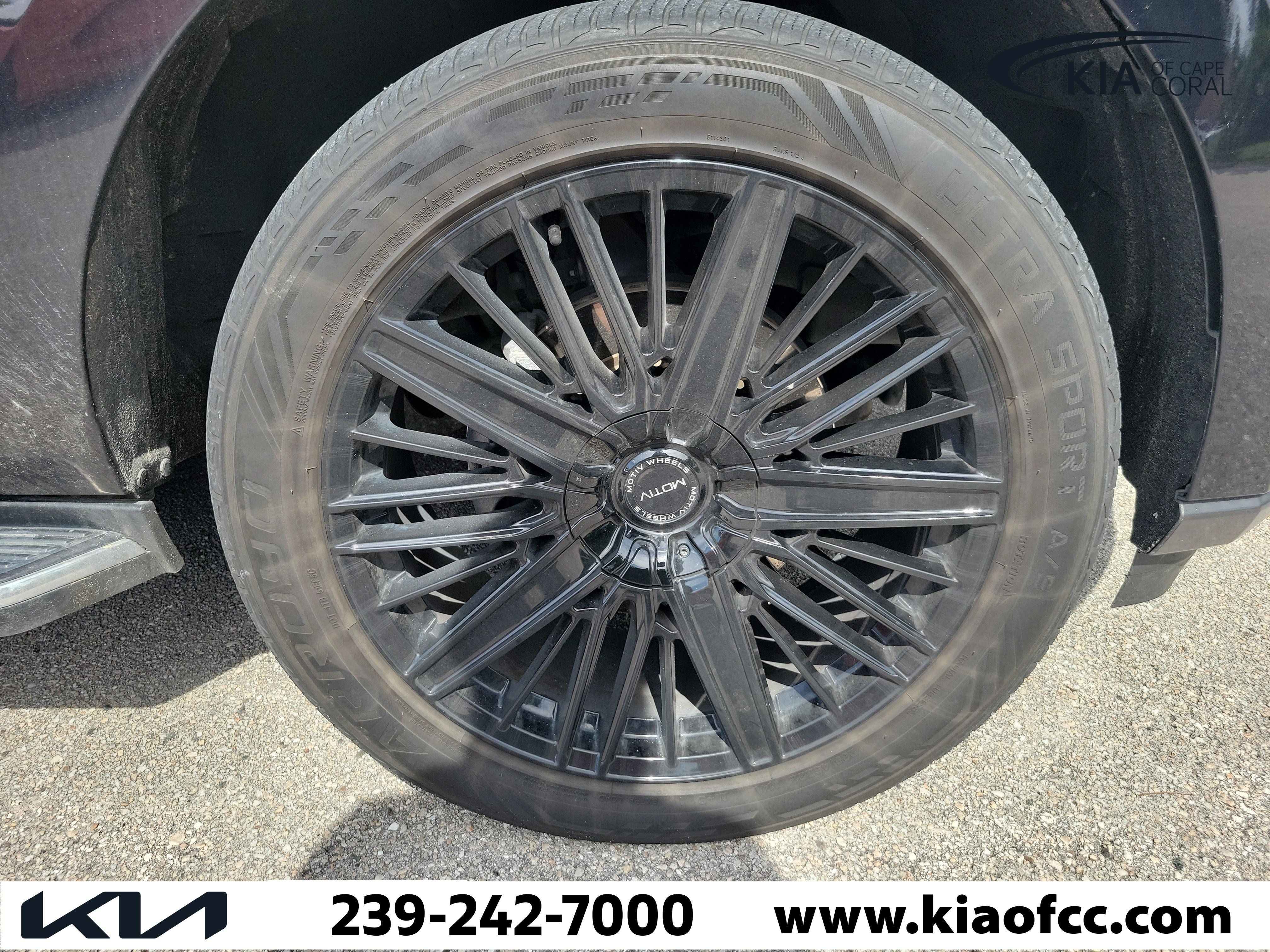 Used 2023 Ford Expedition Limited RWD image 7