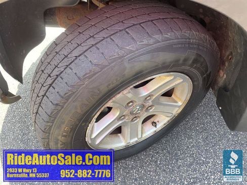 Used 2008 Dodge Dakota Sport w/ Trailer Tow Group AWD/4WD image 22