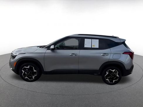 Used 2025 Kia Seltos S image 9