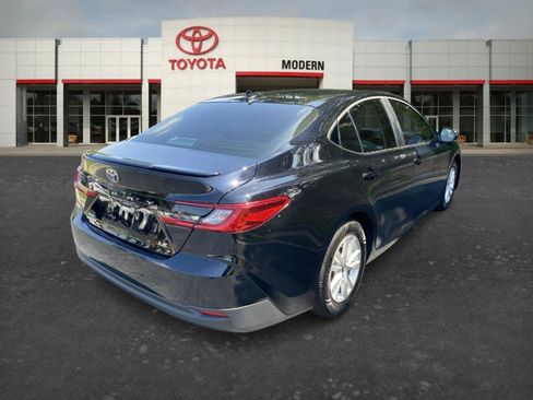 Used 2025 Toyota Camry LE w/ Convenience Package FWD image 5