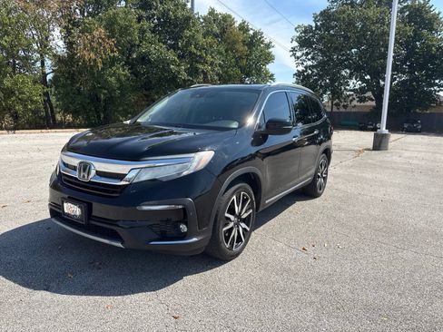 Used 2022 Honda Pilot Touring image 1
