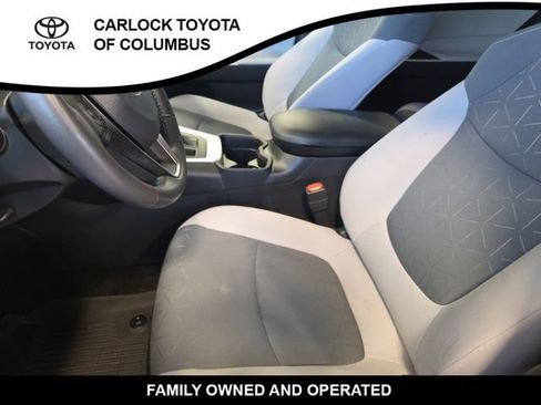 Used 2021 Toyota RAV4 XLE w/ XLE Grade Weather Package AWD/4WD image 13