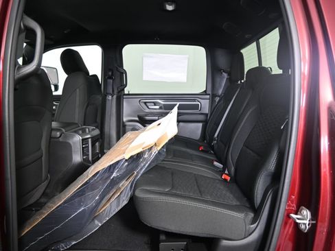 Used 2025 RAM 1500 Big Horn AWD/4WD image 17