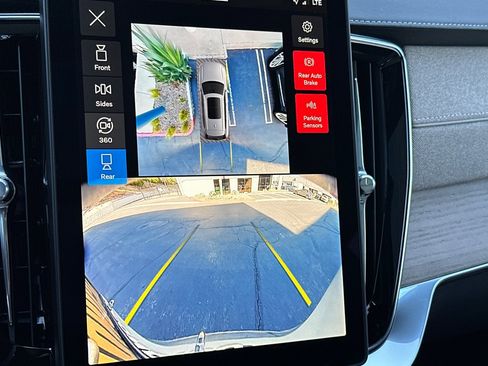 New 2025 Volvo XC90 B6 Ultra AWD/4WD image 18