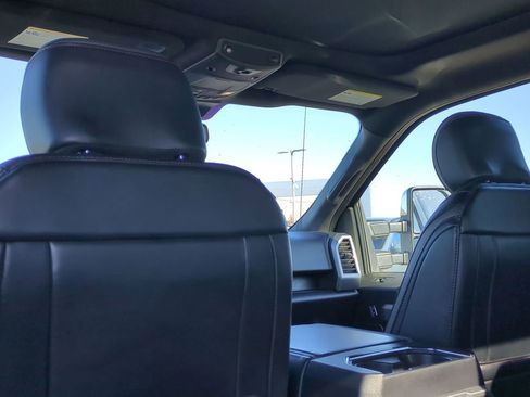 Used 2020 Ford F150 Platinum w/ Equipment Group 701A Luxury image 20