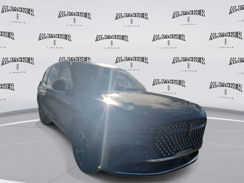 New 2026 Lincoln Nautilus Premier image 7