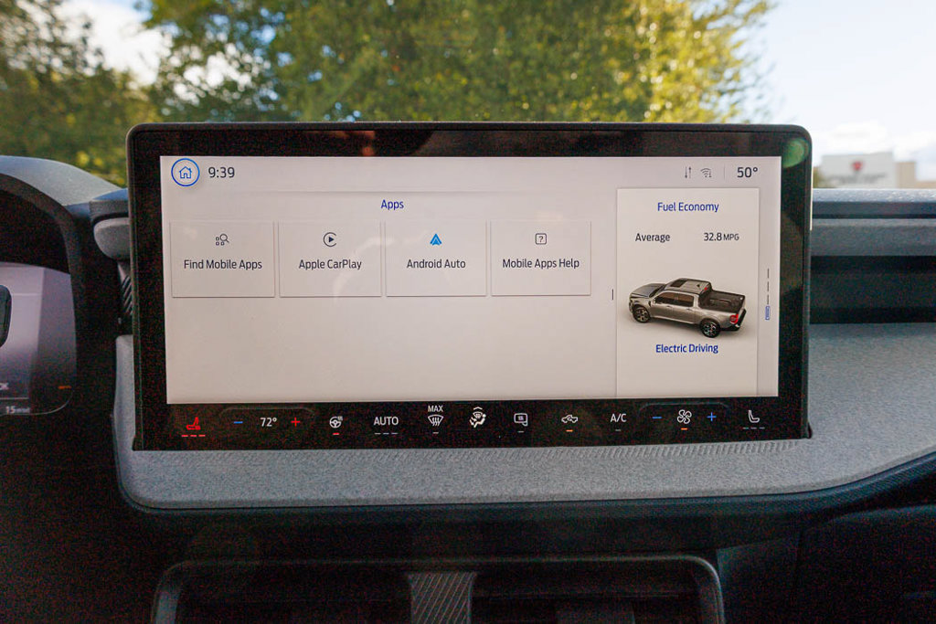 Used 2025 Ford Maverick XLT w/ Equipment Group 301A AWD/4WD image 28