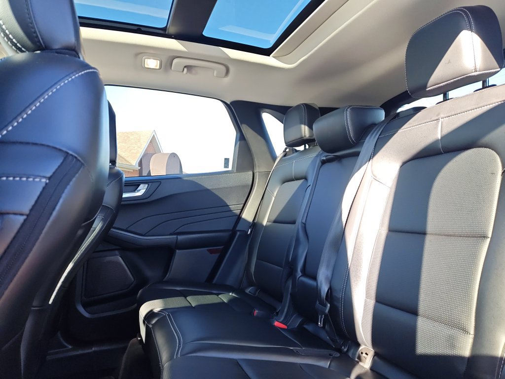 Used 2023 Ford Escape Platinum AWD/4WD image 14