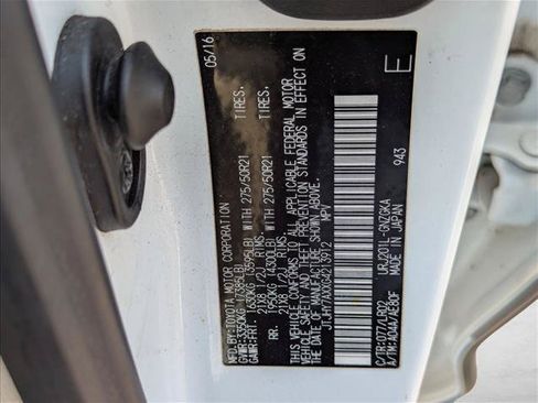 Used 2016 Lexus LX 570 4WD w/ Luxury Package image 28