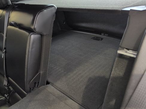 Used 2019 Cadillac XT4 Premium Luxury w/ Technology Package image 32