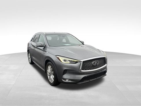 Used 2019 INFINITI QX50 Essential w/ Premium Heat Package image 3
