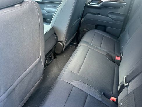 Used 2025 GMC Sierra 1500 SLE w/ Preferred Package AWD/4WD image 9