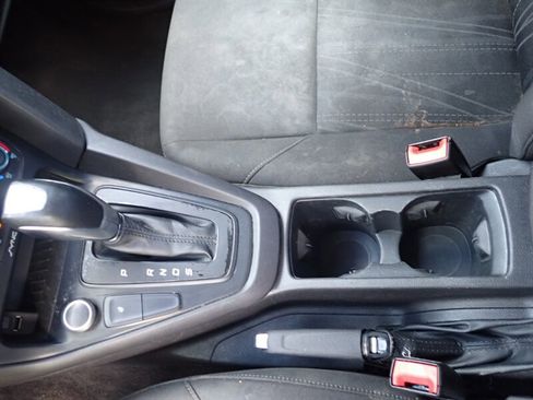 Used 2015 Ford Focus SE w/ SE Sport Package FWD image 34