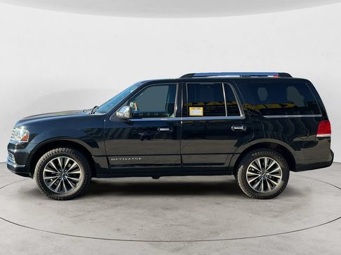 Used 2016 Lincoln Navigator Select AWD/4WD image 4