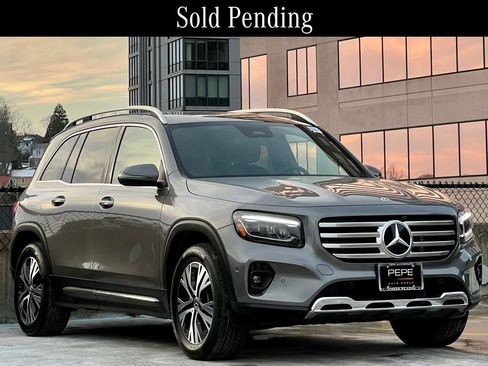 Certified 2026 Mercedes-Benz GLB 250 4MATIC image 1