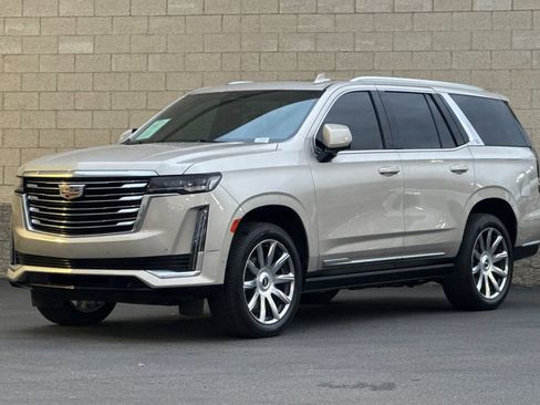 Certified 2024 Cadillac Escalade Premium Luxury Platinum w/ Heavy-Duty Trailer Package image 8