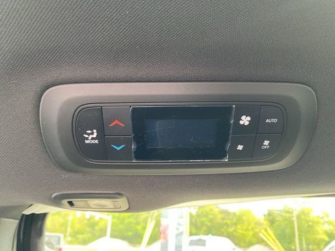 New 2026 Chrysler Pacifica Limited w/ S Appearance Package image 28