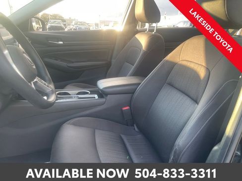 Used 2024 Nissan Altima 2.5 SV image 25