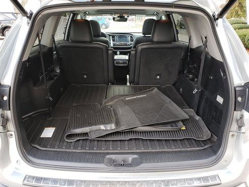 Used 2018 Toyota Highlander Limited Platinum image 16