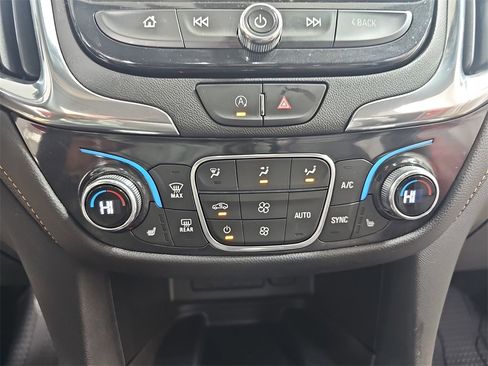 Certified 2023 Chevrolet Equinox Premier w/ LPO, Floor Liner Package image 28