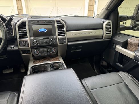 Used 2017 Ford F350 Lariat w/ Lariat Ultimate Package image 16