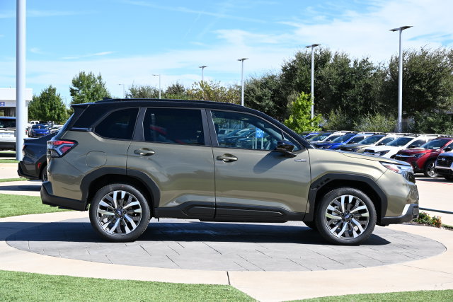 New 2026 Subaru Forester Touring AWD/4WD image 2